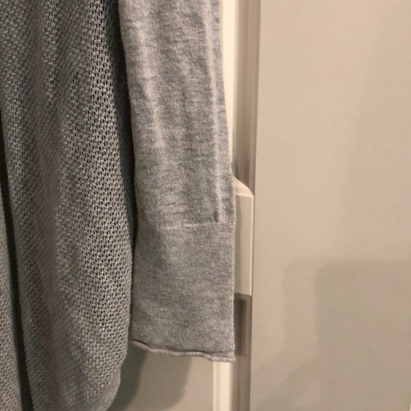 Banana republic grey sweater - Picture 4 of 6